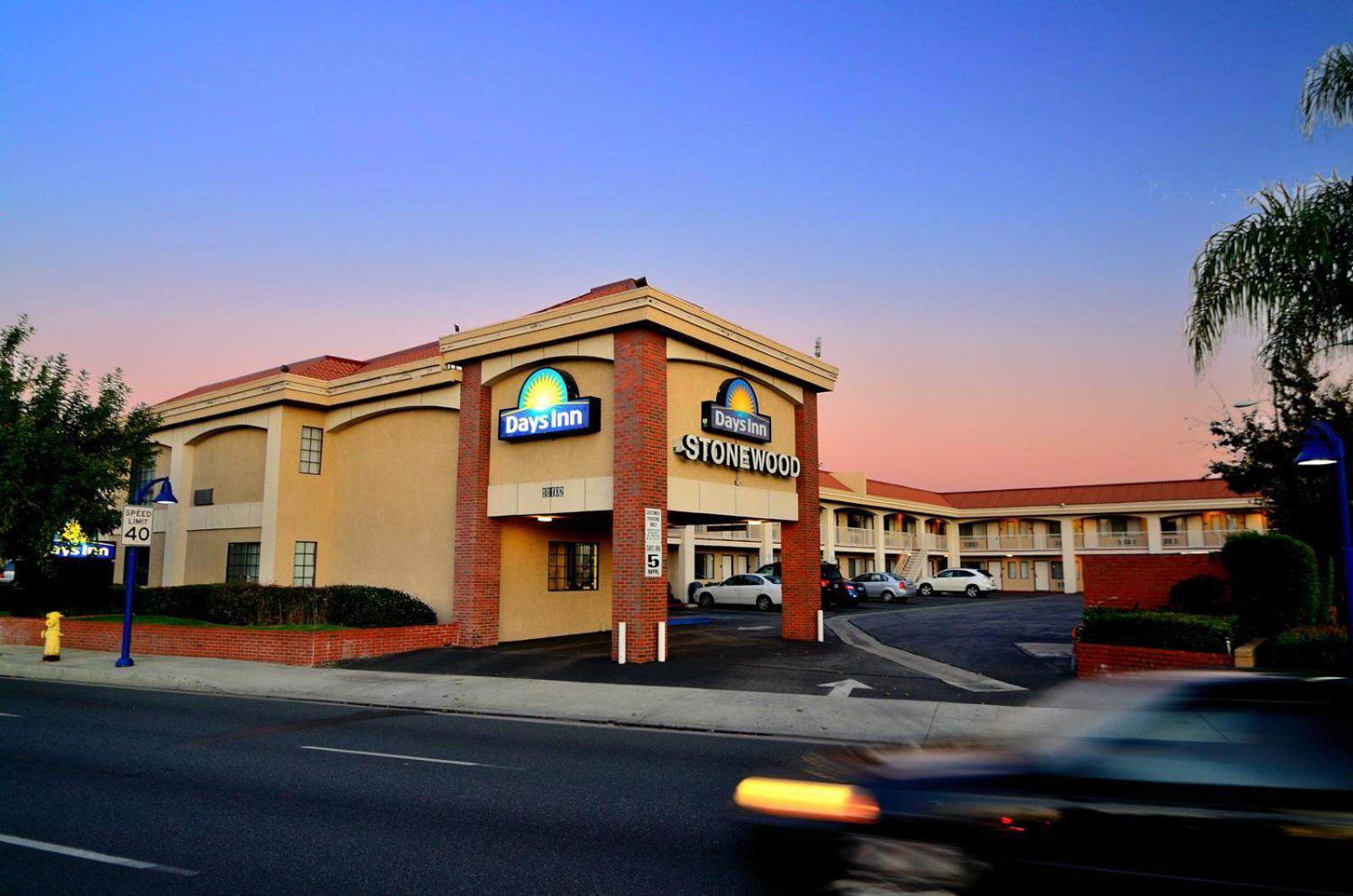 Days Inn By Wyndham Downey Exterior foto